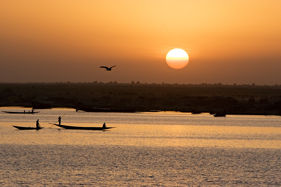 50   Sunset at the niger